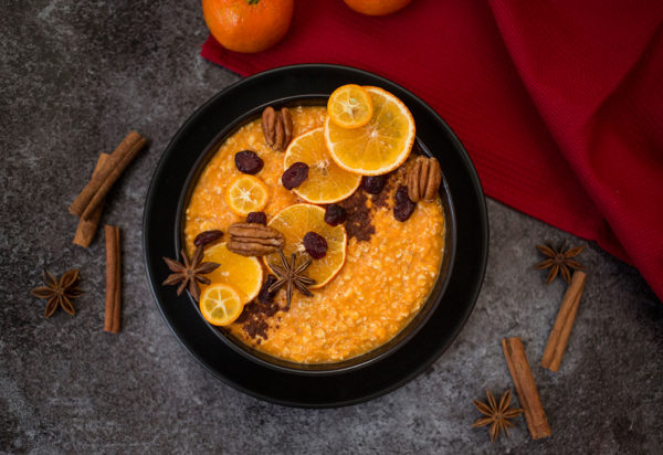 Porridge au potiron, fruits secs et épices