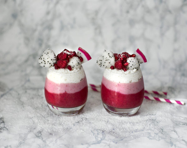 Pudding aux framboises, fruit du dragon et perles du Japon (vegan)