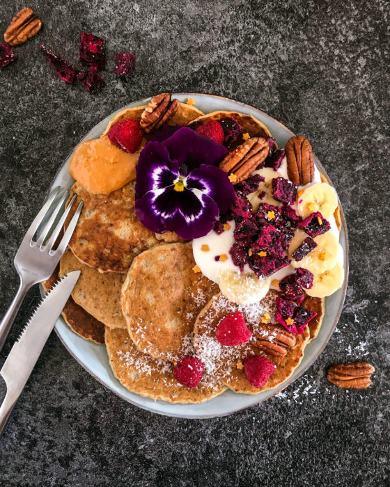 Pancakes moelleux et légers au fromage blanc - Elina Kostryukova